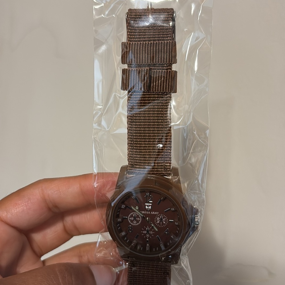 Multicolor Casual Wrist Watch - Picture 9 of 11
